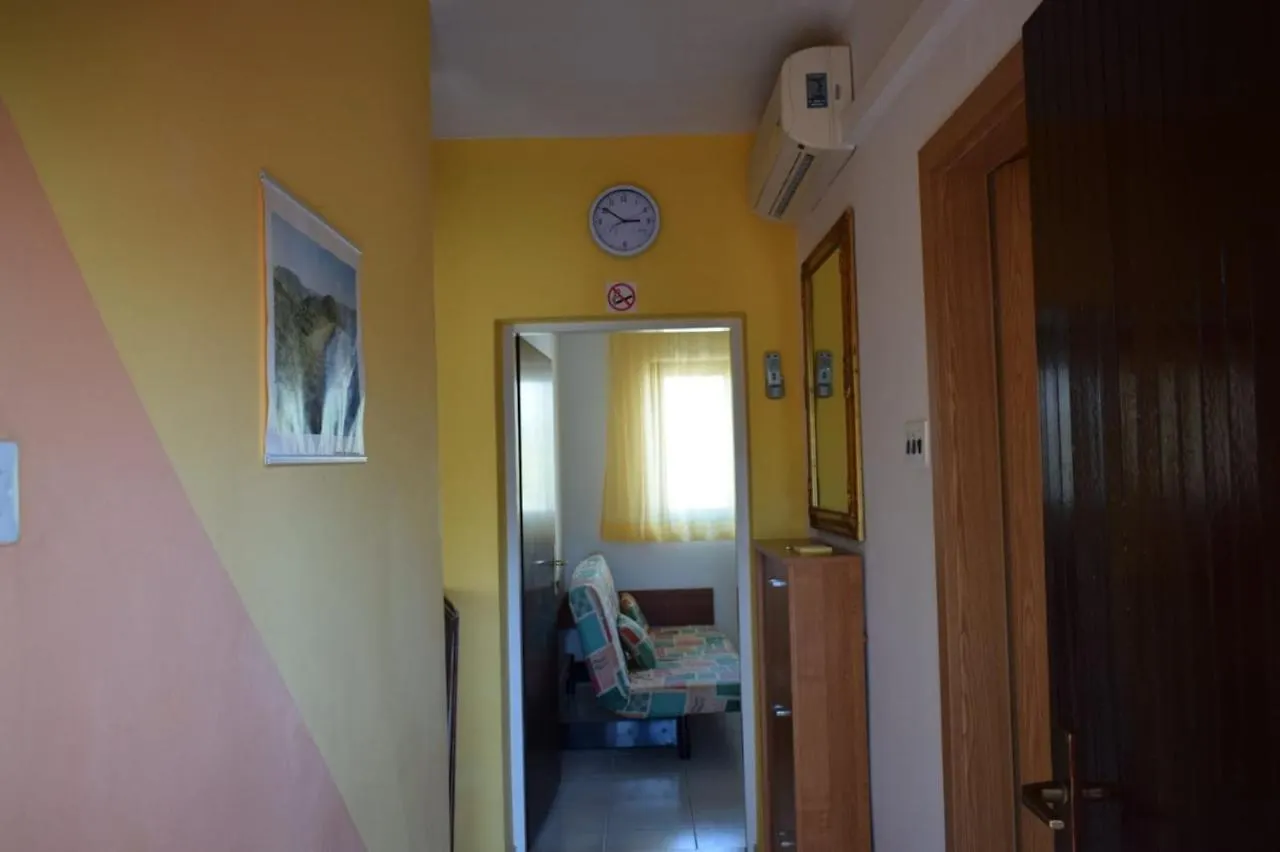Apartmani Veronika Nin 0*,
